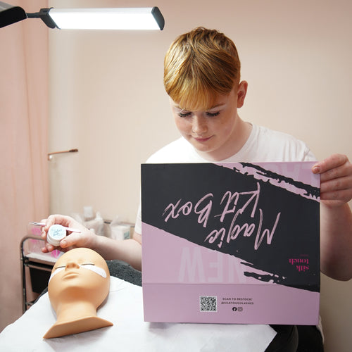 CLASSIC & HYBRID PRE-MADE LASH COURSE (GLENROTHES BRANCH)